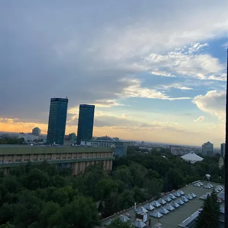 Квартира В Центре Алматы Exterior photo